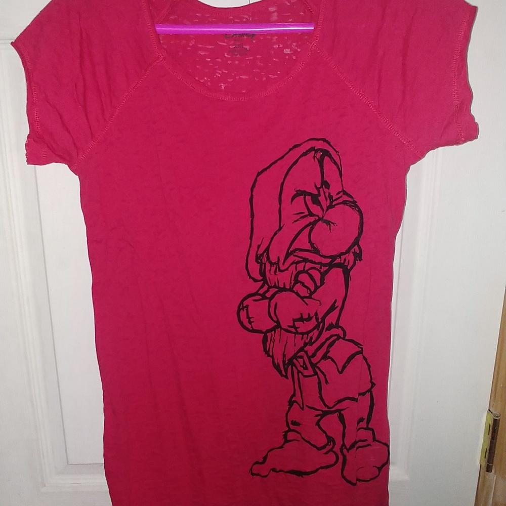 Preowned women's disney shirt.